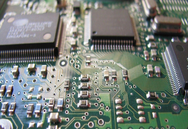 semiconductor microchip circuit